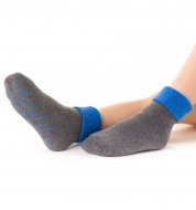 STEVEN kojinės neslystančiais padais ABS, pilkos, 155-018 23-25